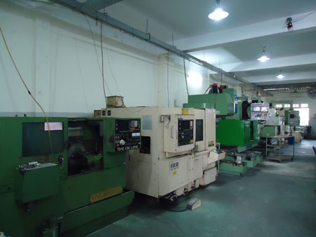 Máy tiện CNC